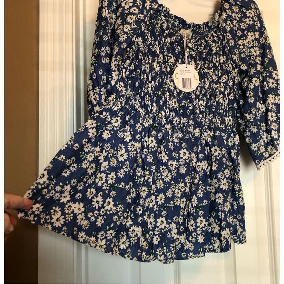 CHENAULT - L Sz M - Blue Floral Smocked Blouse in Blue Ditsey 100% Rayon. NWT! - Picture 6 of 15